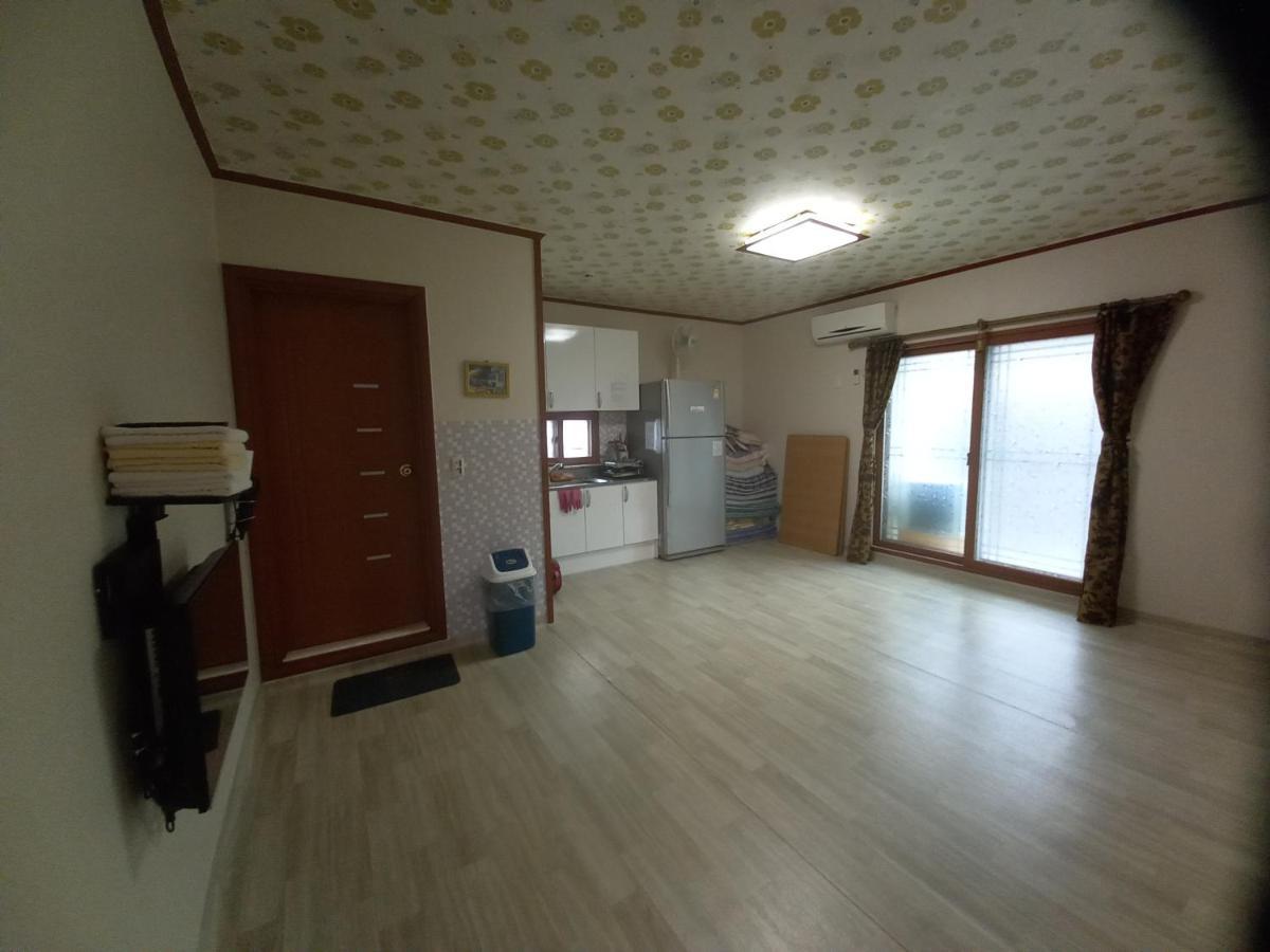 Chamjoeun Pension Chechon Екстер'єр фото