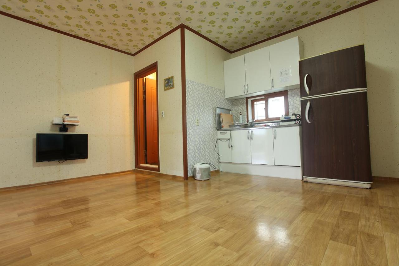 Chamjoeun Pension Chechon Екстер'єр фото