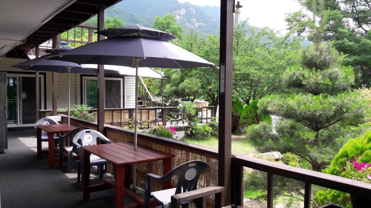 Chamjoeun Pension Chechon Екстер'єр фото